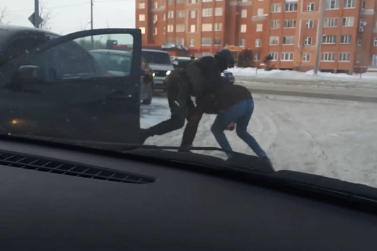 Полицейские в Казани задержали подозреваемых в бесконтактном сбыте наркотиков