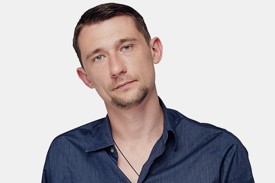 «Меня вытянули с того света. Я остался без ног и рук, но живу яркой жизнью»