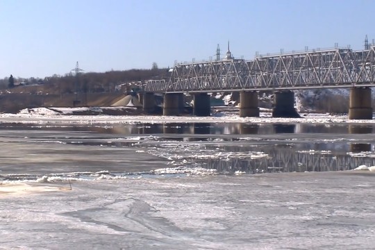 На Волге у Зеленодольска начался ледоход