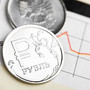 Рубль укрепляется в начале торгов: доллар подешевел до 61,81 рубля, евро – до 76,40 рубля
