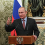 Путин поблагодарил членов правительства за работу, особо отметив заслугу Медведева