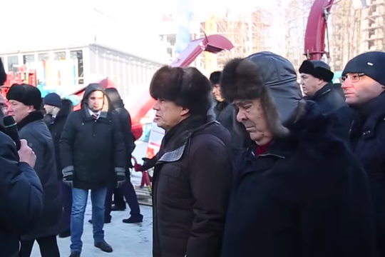Шаймиев и Минниханов осмотрели выставку на поволжском агропромышленном форуме