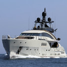 Суперъяхта Мордашова вернулась с Сейшел во Владивосток