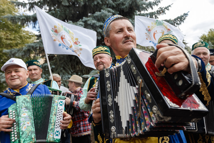Фоторепортаж  «БИЗНЕС Online»: как в Казани отметили День города и республики