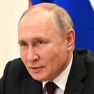 Путин поручил обеспечить выплатами беженцев из Донбасса – каждый получит по 10 тысяч рублей