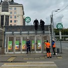 На входах в казанское метро начали обновлять логотипы  