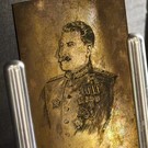 В новых учебниках истории роль Сталина представлена «объективно» – он показан как «четкий защитник» интересов СССР