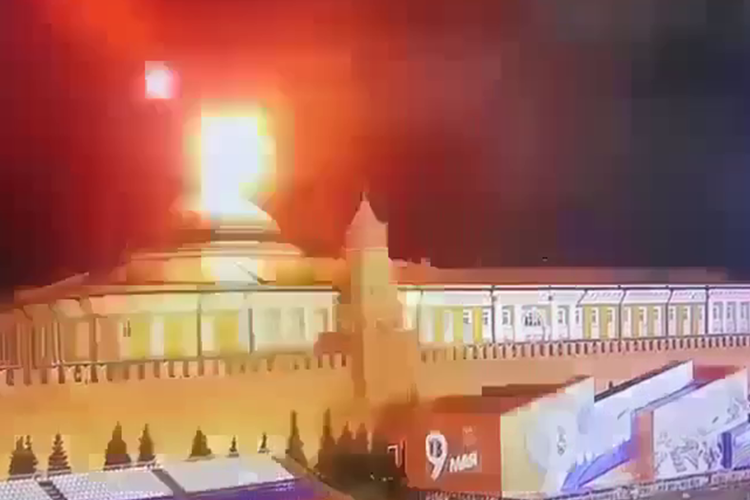 Главное к 18:00: Москва и Петербург запретили полеты БПЛА, Брянск и Липецк отменили парады 9 Мая