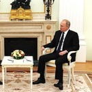 Путин заявил о нехватке рабочих рук в целых отраслях экономики