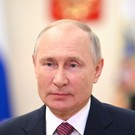 Путин поощрил татарстанцев почетными званиями и медалями