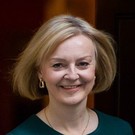 Лиз Трасс заявила, что подает в отставку