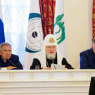 Патриарх Кирилл: «И для православных, и для мусульман неприемлемы смешение полов и ЛГБТ-идеология»