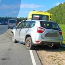 Под Казанью после лобового столкновения легковушек погиб один человек, еще двое пострадали 