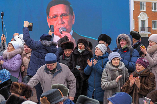Сотни человек пришли проститься с Ильгамом Шакировым