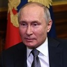 Путин: уровень бедности в РФ снижается
