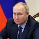 Путин подписал закон о запрете смены пола