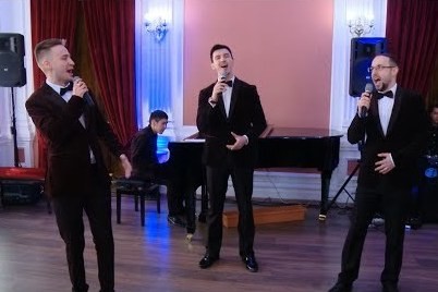 «БИЗНЕС Online» вместе с трио Grande поздравляет женщин с 8 Марта