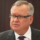 Глава ВТБ Костин: с картой «Мир» происходит полный беспредел