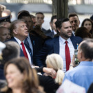 AP: Китайские хакеры пытались взломать телефоны Трампа, Вэнса и соратников Харрис