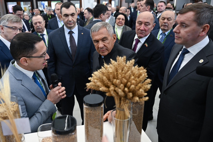 Минниханов в ответ на «хотелки» X5: «Давайте проанализируем, где у вас ниши. Но и у нас есть просьба…»