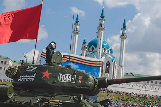 В Казани прошел парад Победы