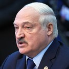Лукашенко призвал чиновников не ждать, «пока президент рубанет топором кому-то по голове»