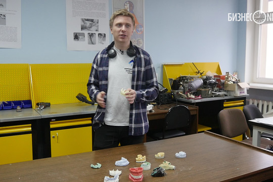 Ученый из Казани создал зубную щетку, которая чистит зубы за секунды