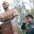 В Казанском танковом училище открыли бюст его выпускника Дамира Исламова, погибшего в ходе спецоперации