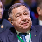 Раис Минниханов заявил, что в Сабинском районе недостаточно предприятий по переработке продукции, и рассказал о ходе строительства нового агропарка