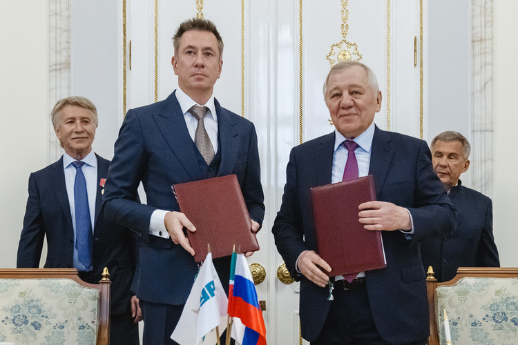 Как прошло подписание сделки СИБУРа и ТАИФа