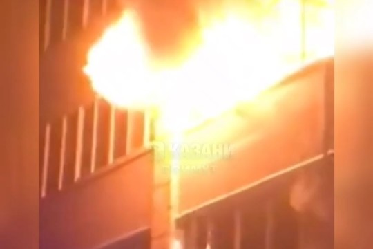 В ночном пожаре в Казани погибли два человека