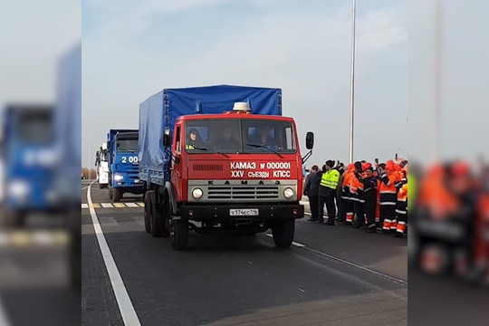 «КАМАЗы» проехали по обновленному участку трассы М7 в Татарстане