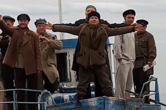 Актеры фильма «Зулейха» сняли пародию на «Титаник» под Казанью
