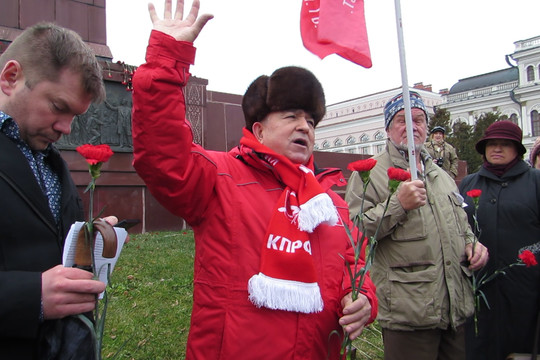 101 год революции в Казани: памятник белочехам, профсоюзы, нацязыки и разрушающийся Ленин