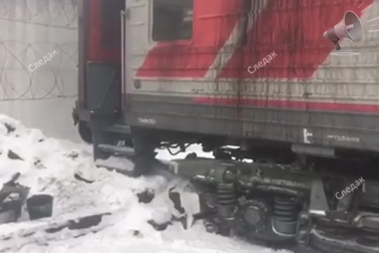 В Татарстане поезд протаранил вагоны для перевозки заключенных