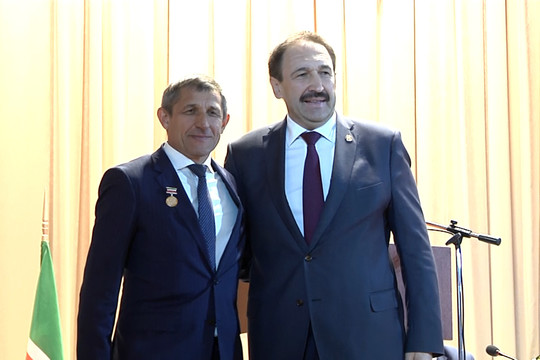 В Тюлячах проводили прежнего главу района Ильдуса Зарипова