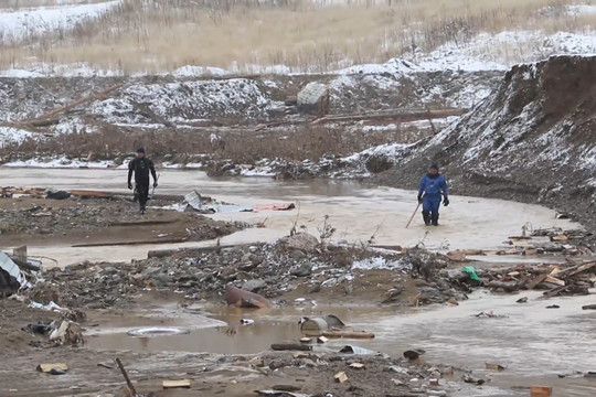 На руднике под Красноярском продолжается поисковая операция