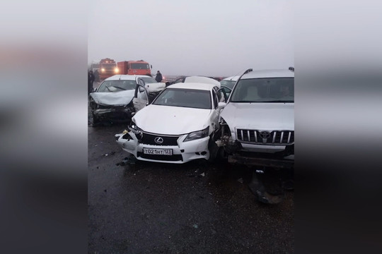 В Адыгее из-за тумана столкнулось более 20 автомобилей