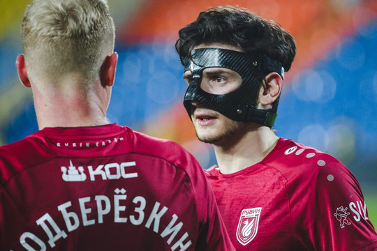 «Рубин» – «Урал»: довольный Дюпин, маска Квары и спящий болельщик