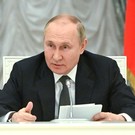 Путин дал ряд поручений по поддержке участников СВО. Главное 