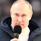 Путин на митинге-концерте в Лужниках: «Прямо сейчас идет бой на наших рубежах за наших людей»