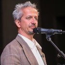 Константин Богомолов написал статью, в которой критикует российскую элиту