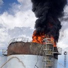 В Башкортостане горит резервуар с нефтью
