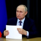 Путин о Зеленском: еврей прикрывает героизацию нацизма – это отвратительно
