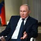 Такер Карлсон обвинил власти США в срыве его интервью с Путиным
