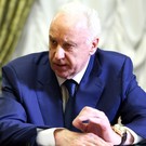 Бастрыкин поручил возбудить дело в отношении блогера, бросившего младенца в сугроб ради видео 