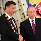 Путин и Си Цзиньпин созвонились. Председатель КНР заявил, что нужно «решительно выступать против» вмешательства во внутренние дела 