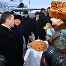 Самолет президента Киргизии Жапарова приземлился в Казани – его встретил Минниханов 