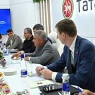 Минниханов встретился с гендиректором «Трансмашхолдинга» – в казанском метро ходят поезда их производства 