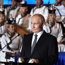 Путина в Монголии угостили крем-супом из лобстера и панна-коттой из манго